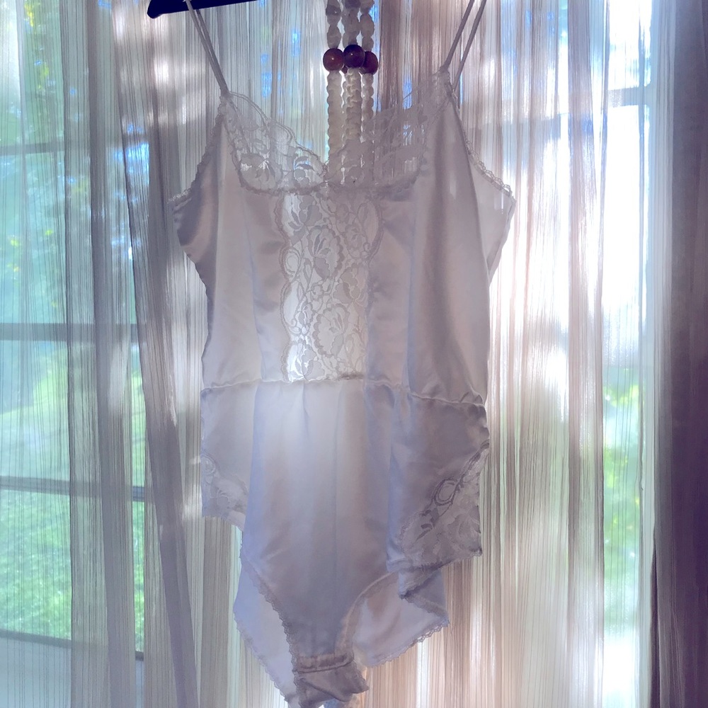 Vintage White Teddy